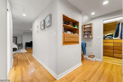 1070 Cumbermeade Rd, Fort Lee, NJ 07024 - Photo 32