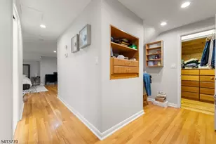 1070 Cumbermeade Rd, Fort Lee, NJ 07024 - Photo 32