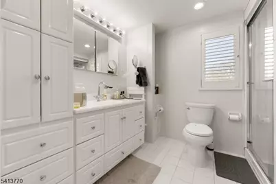 1070 Cumbermeade Rd, Fort Lee, NJ 07024 - Photo 30