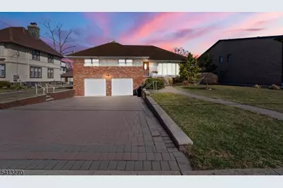 1070 Cumbermeade Rd, Fort Lee, NJ 07024 - Photo 38