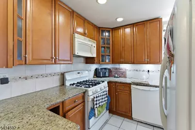 184 E 22nd St, Paterson, NJ 07514 - Photo 6