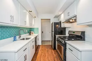 15H Kensington Rd, Chatham Township, NJ 07928 - Photo 4