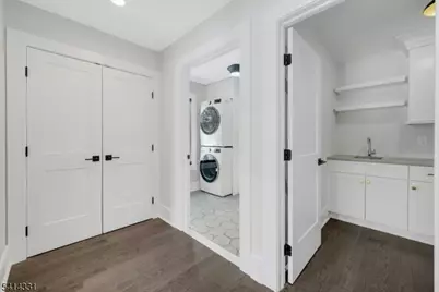 126 Emerson Ln, Berkeley Heights Township, NJ 07922 - Photo 8