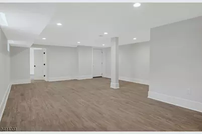 126 Emerson Ln, Berkeley Heights Township, NJ 07922 - Photo 18