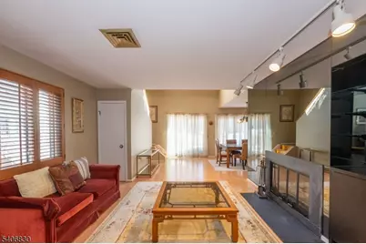 11 Cerone Ct, West Orange Township, NJ 07052 - Photo 4