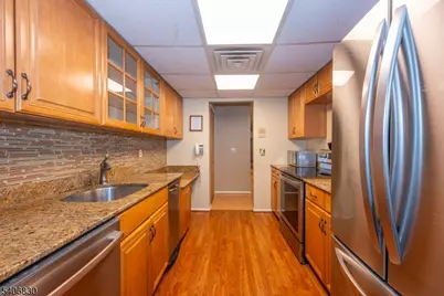 11 Cerone Ct, West Orange Township, NJ 07052 - Photo 6