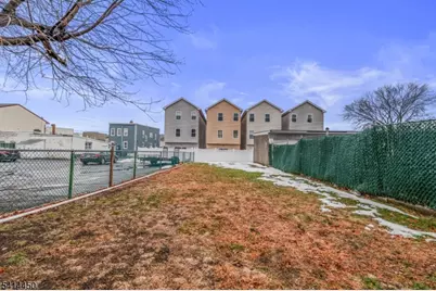 132 Heckel St, Belleville, NJ 07109 - Photo 4