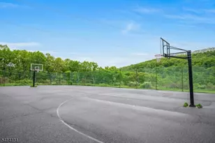 2 Foxwood Dr, Morris Plains, NJ 07950 - Photo 18