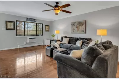 2 Foxwood Dr #E, Morris Plains, NJ 07950 - Photo 2