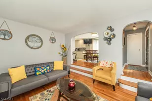 153 Algonquin Trail, Wayne, NJ 07470 - Photo 4