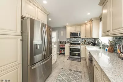 153 Algonquin Trl, Wayne, NJ 07470 - Photo 8