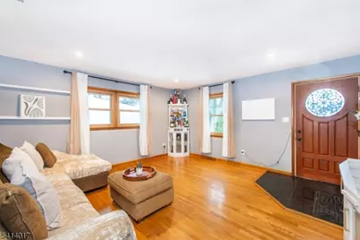 127 Dukes Rd, Rahway, NJ 07065 - Photo 4