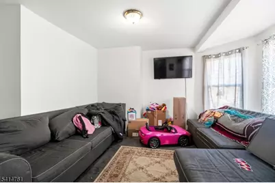 61 Holsman St, Paterson, NJ 07522 - Photo 14