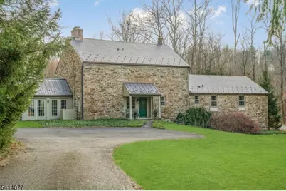 154 Rockaway Road, Tewksbury Township, NJ 08833 - Photo 2