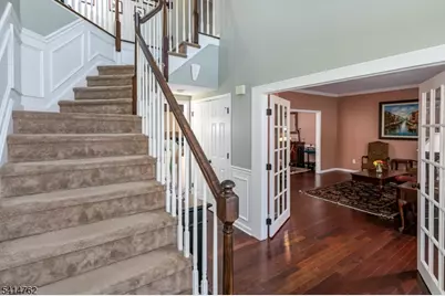 1 Interlachen Ct, Montgomery Township, NJ 08558 - Photo 4