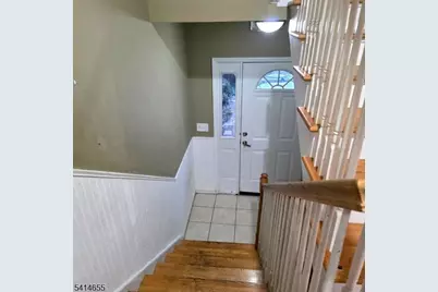 24 Van Vechten St #3, Newark, NJ 07114 - Photo 2