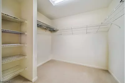 8005 Brittany Dr #8005, Wayne, NJ 07470 - Photo 24