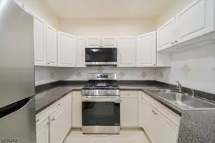 8005 Brittany Dr, Wayne, NJ 07470 - Photo 8