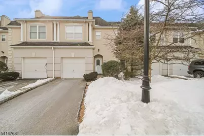 8005 Brittany Dr #8005, Wayne, NJ 07470 - Photo 2