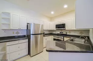 8005 Brittany Dr, Wayne, NJ 07470 - Photo 10