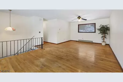 74 Sleepy Hollow Rd, Byram Township, NJ 07821 - Photo 8