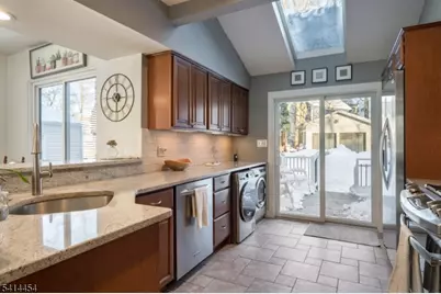 16 Cobb Pl, Morristown, NJ 07960 - Photo 12