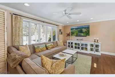 6 Knollwood Dr, Livingston, NJ 07039 - Photo 6