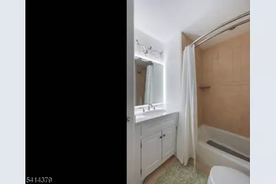 4 Meadow Ln, Roseland, NJ 07068 - Photo 22