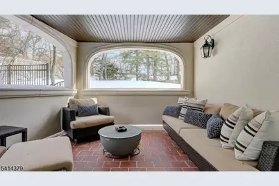 4 Meadow Ln, Roseland, NJ 07068 - Photo 6