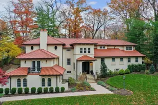 4 Meadow Ln, Roseland, NJ 07068 - Photo 1