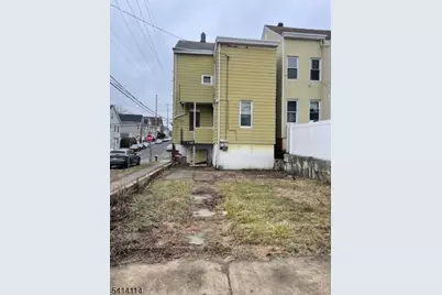 42 Brown Ave, Prospect Park, NJ 07508 - Photo 2