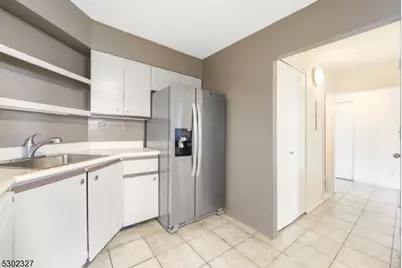 1055 River Rd #814, Edgewater, NJ 07020 - Photo 10