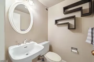 1055 River Rd, Edgewater, NJ 07020 - Photo 12