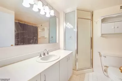 1055 River Rd #814, Edgewater, NJ 07020 - Photo 14