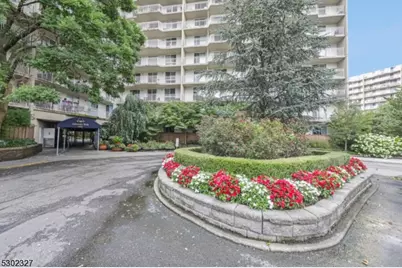 1055 River Rd #814, Edgewater, NJ 07020 - Photo 2