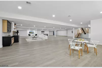 19 Highlander Dr, Scotch Plains Township, NJ 07076 - Photo 40