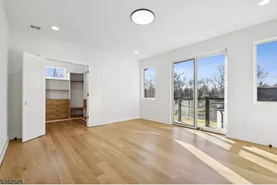 19 Highlander Dr, Scotch Plains Township, NJ 07076 - Photo 32