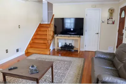 932 Birch Ave, Union Township, NJ 07083 - Photo 4