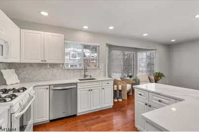 40 Primrose Ln, Long Hill Township, NJ 07933 - Photo 10