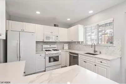 40 Primrose Ln, Long Hill Township, NJ 07933 - Photo 14