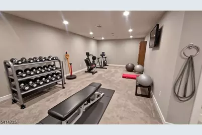 4 Coopers Hawk Ct, Washington Township, NJ 07882 - Photo 6