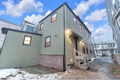 44 Stuyvesant Ave, Newark, NJ 07106 - Photo 4