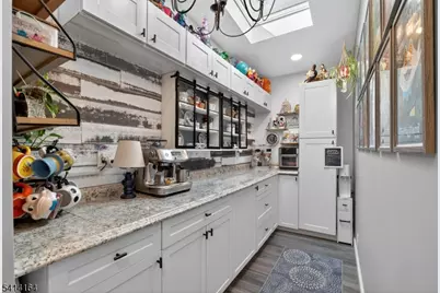 151 Beechwood Ave, Middlesex, NJ 08846 - Photo 16