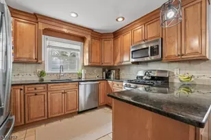 580 Heritage Rd, Long Hill Township, NJ 07946 - Photo 10