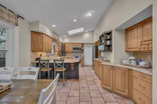 5 Walnut Grove Rd, Hillsborough Township, NJ 08844 - Photo 14