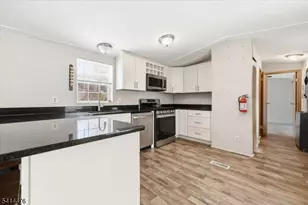 28 Daniel Ln, Rockaway, NJ 07866 - Photo 10