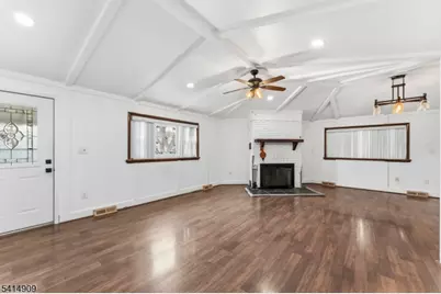 28 Butler St, Clifton, NJ 07011 - Photo 4