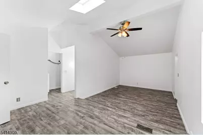 28 Butler St, Clifton, NJ 07011 - Photo 8