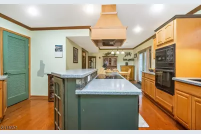 203 Powderhorn Dr, Lopatcong Township, NJ 08865 - Photo 18