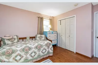 203 Powderhorn Dr, Lopatcong Township, NJ 08865 - Photo 32